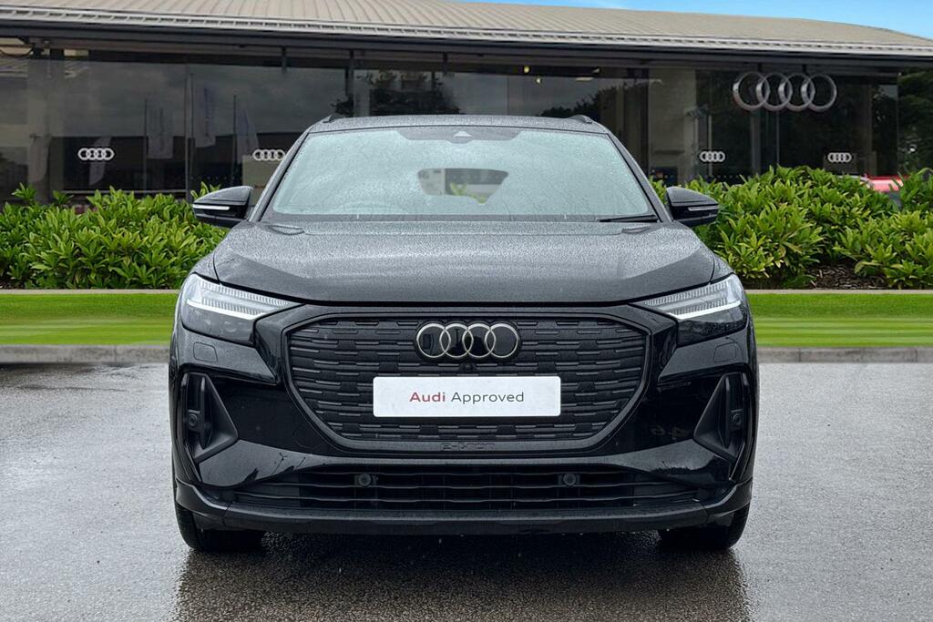 Audi Q4 E Tron Q4 Black Edition 40 E-tron 150,00 Kw PJ75STX Black #5