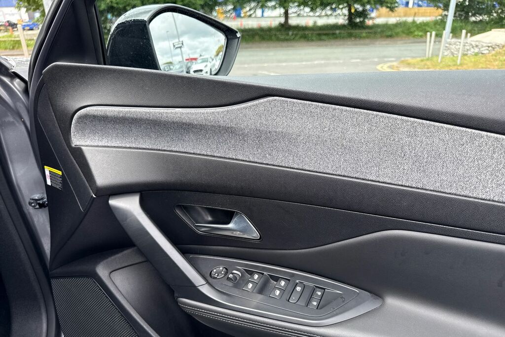 Peugeot 308 1.5 Bluehdi Active Premium Eat8 Red #20