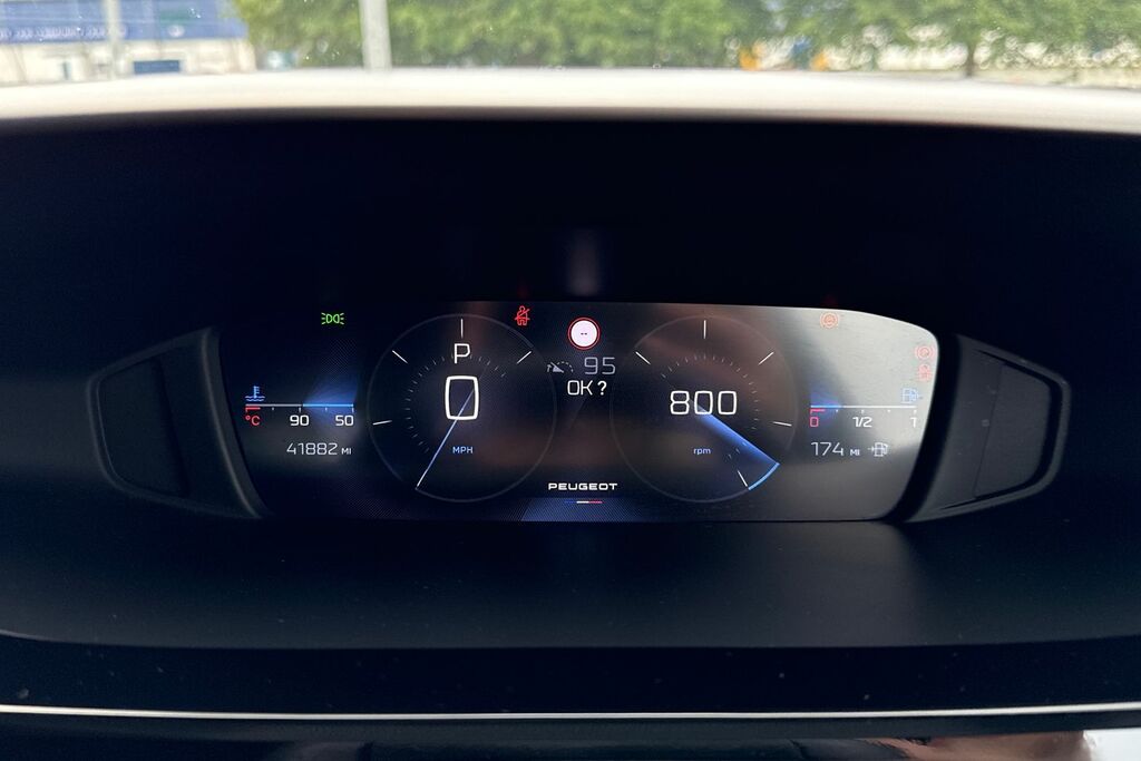 Peugeot 308 1.5 Bluehdi Active Premium Eat8 Red #37