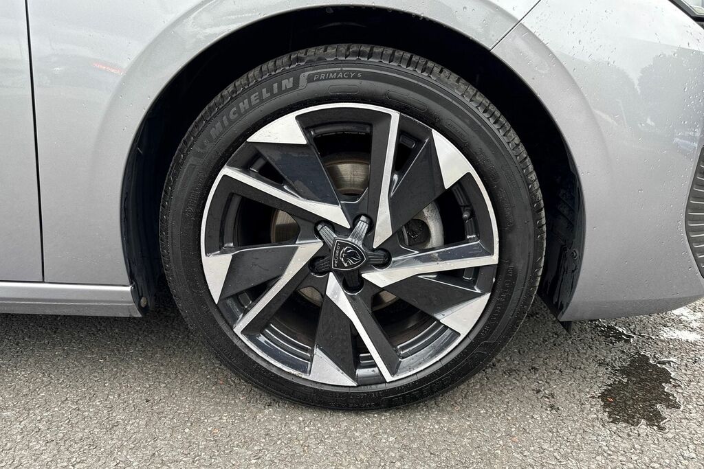 Peugeot 308 1.5 Bluehdi Active Premium Eat8 Red #9