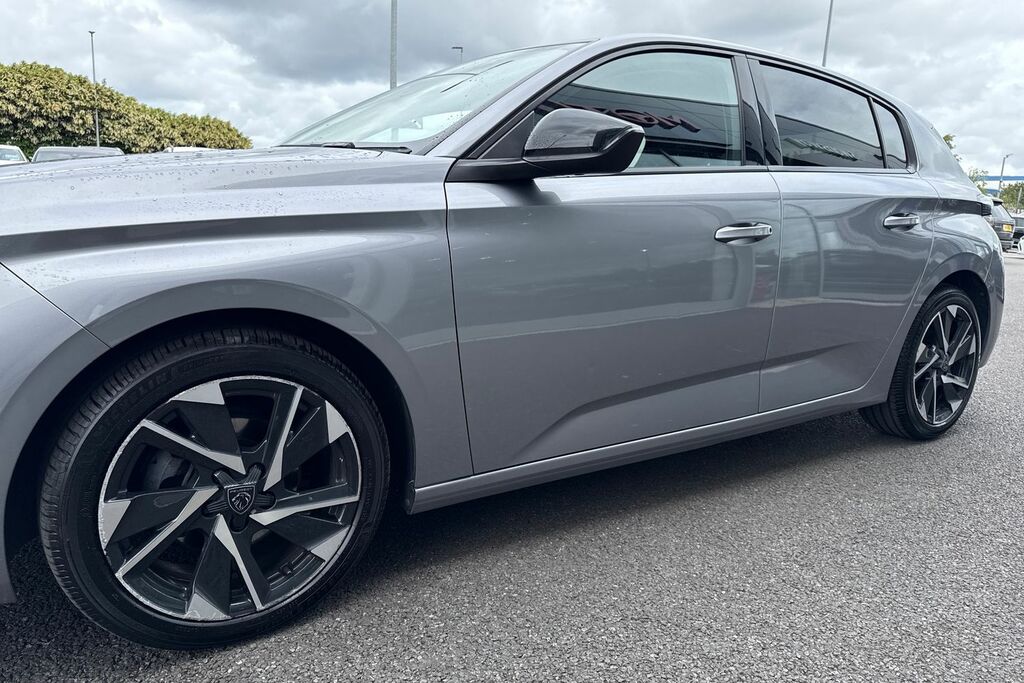 Peugeot 308 1.5 Bluehdi Active Premium Eat8 Red #27