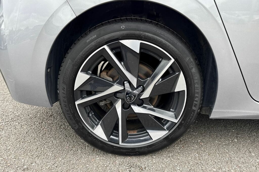 Peugeot 308 1.5 Bluehdi Active Premium Eat8 Red #10