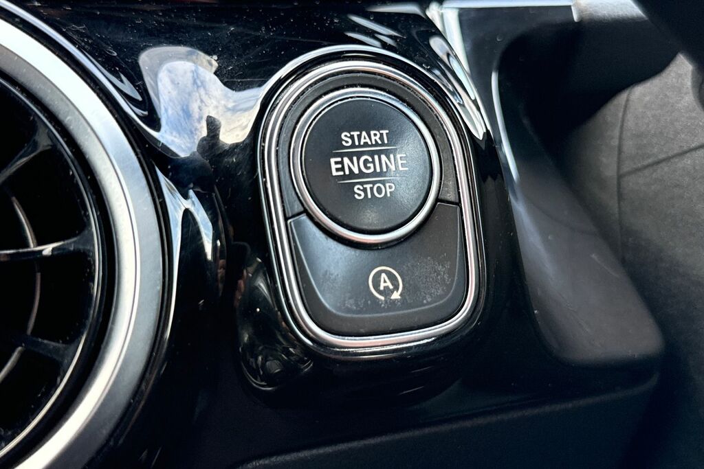 Mercedes-Benz GLA Class Gla 200 Sport 163 Ps Grey #44