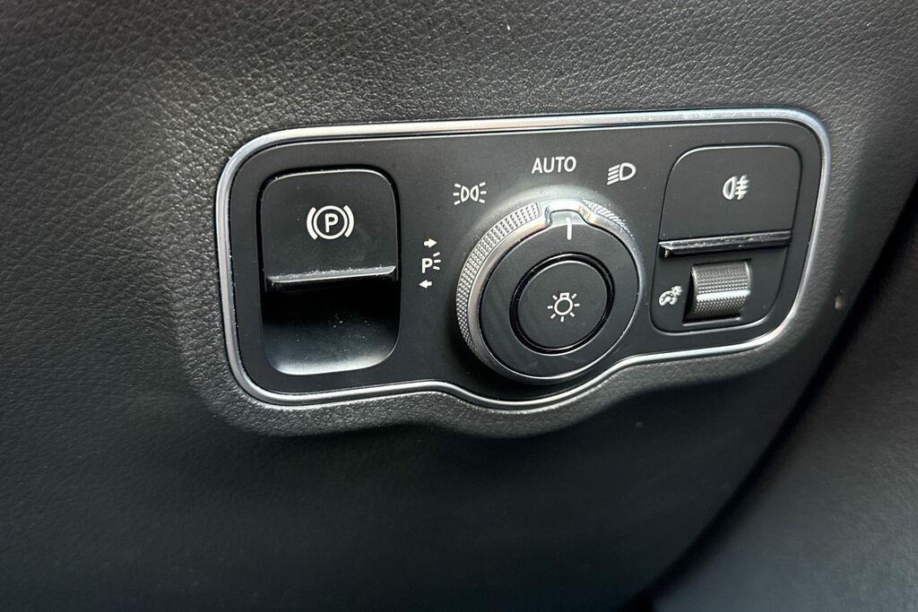 Mercedes-Benz GLA Class Gla 200 Sport 163 Ps Grey #39