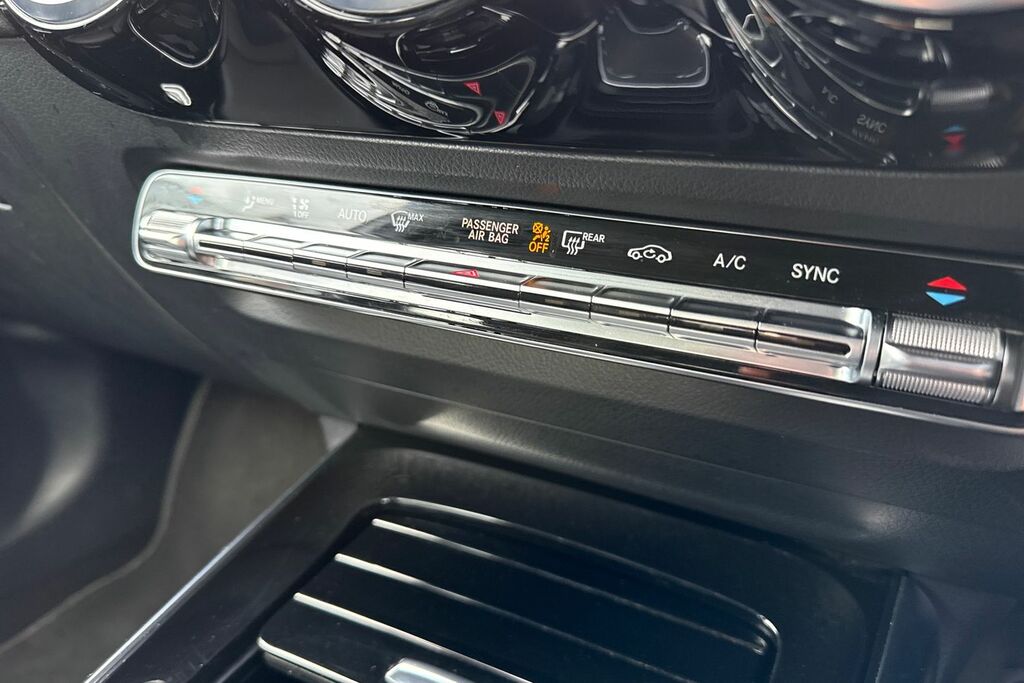 Mercedes-Benz GLA Class Gla 200 Sport 163 Ps Grey #48