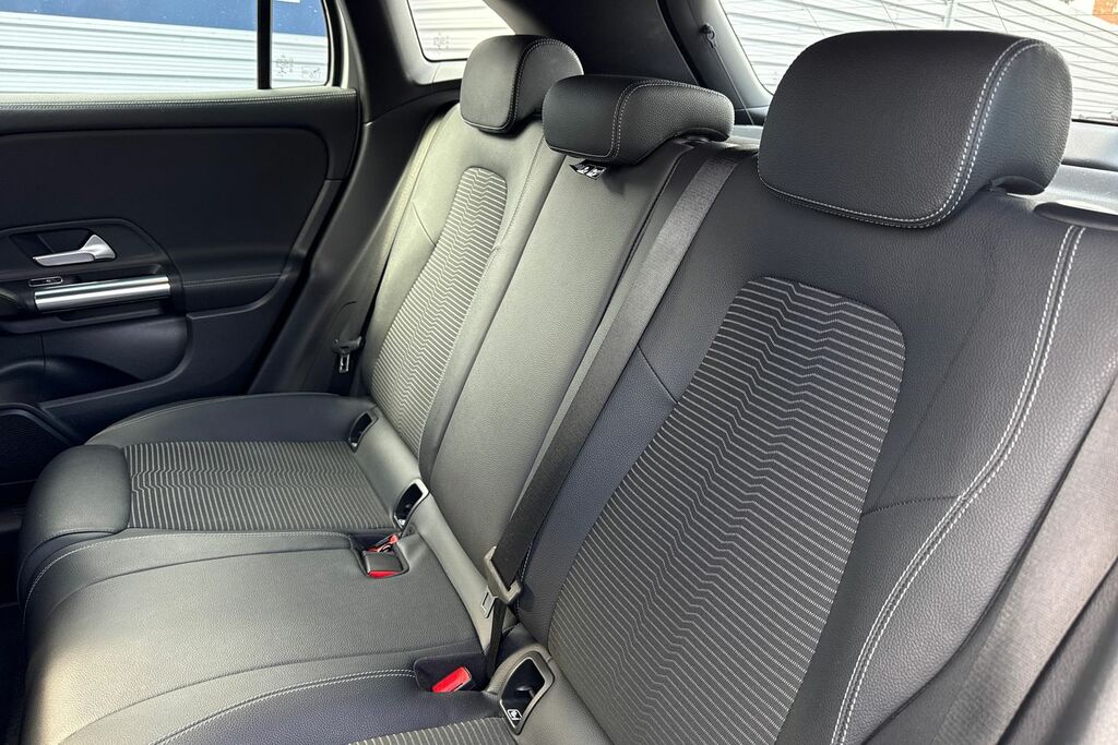 Mercedes-Benz GLA Class Gla 200 Sport 163 Ps Grey #18