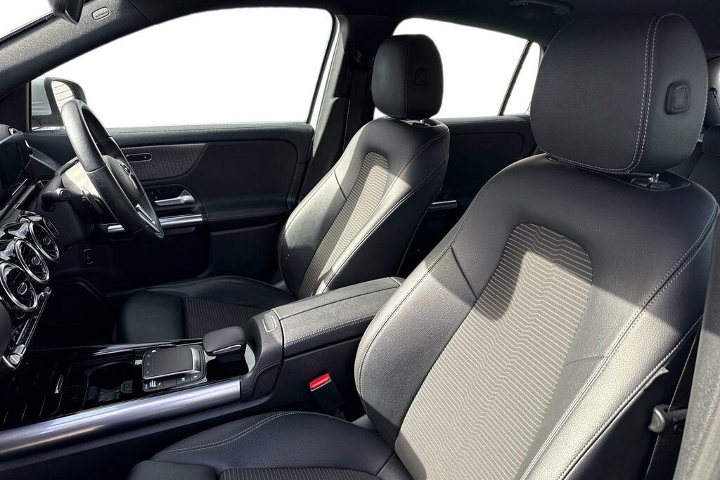 Mercedes-Benz GLA Class Gla 200 Sport 163 Ps Grey #15