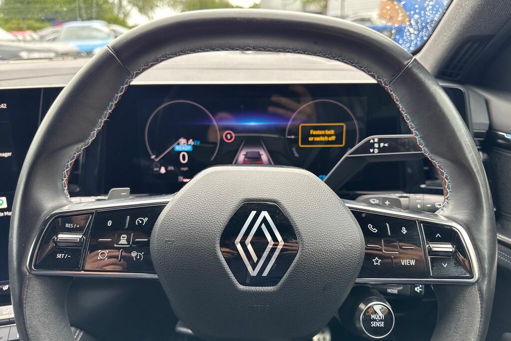 Renault Austral Austral E-tech Fhev Iconic Esprit Alpine White #33