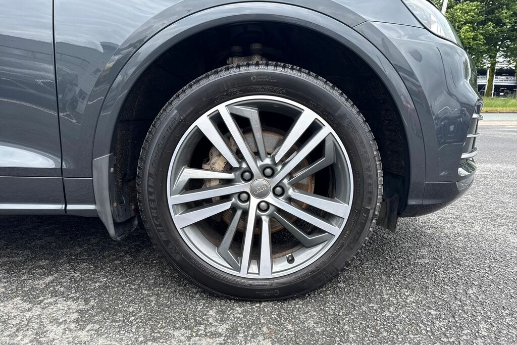 Audi Q5 Black #9