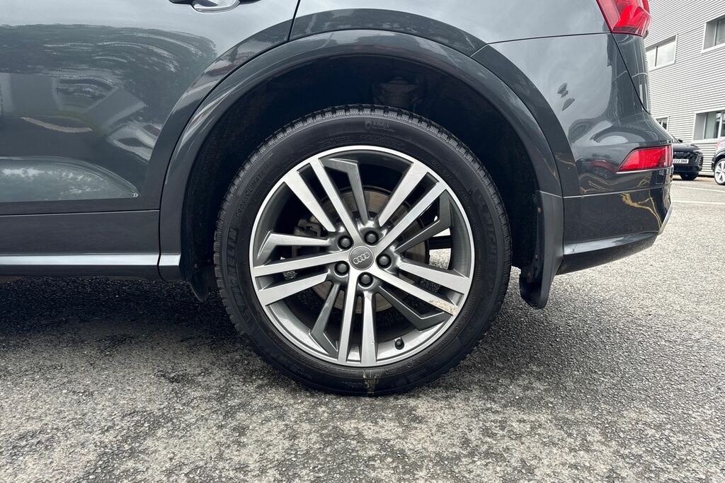 Audi Q5 Black #11