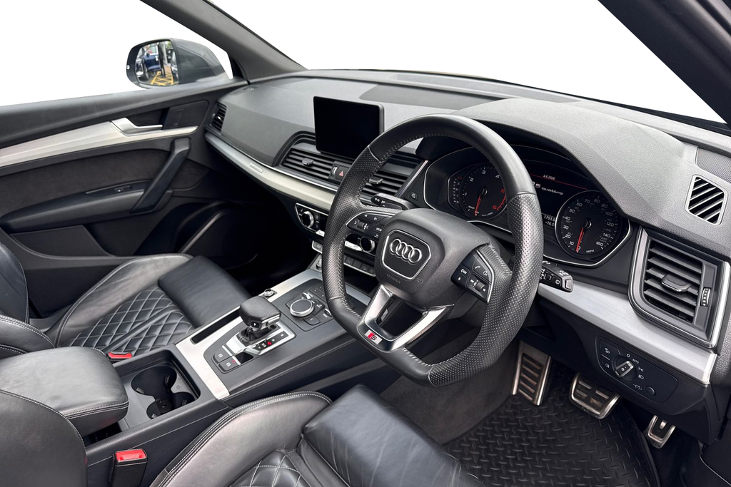 Audi Q5 Black #13