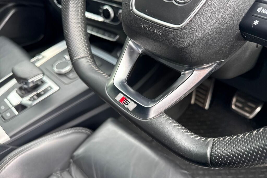 Audi Q5 Black #34