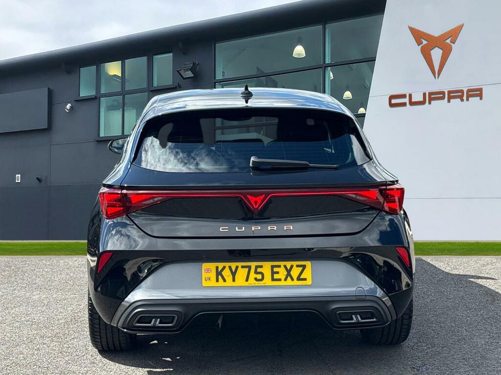 Cupra Leon 1.5 Etsi 150 V1 Dsg Black #4