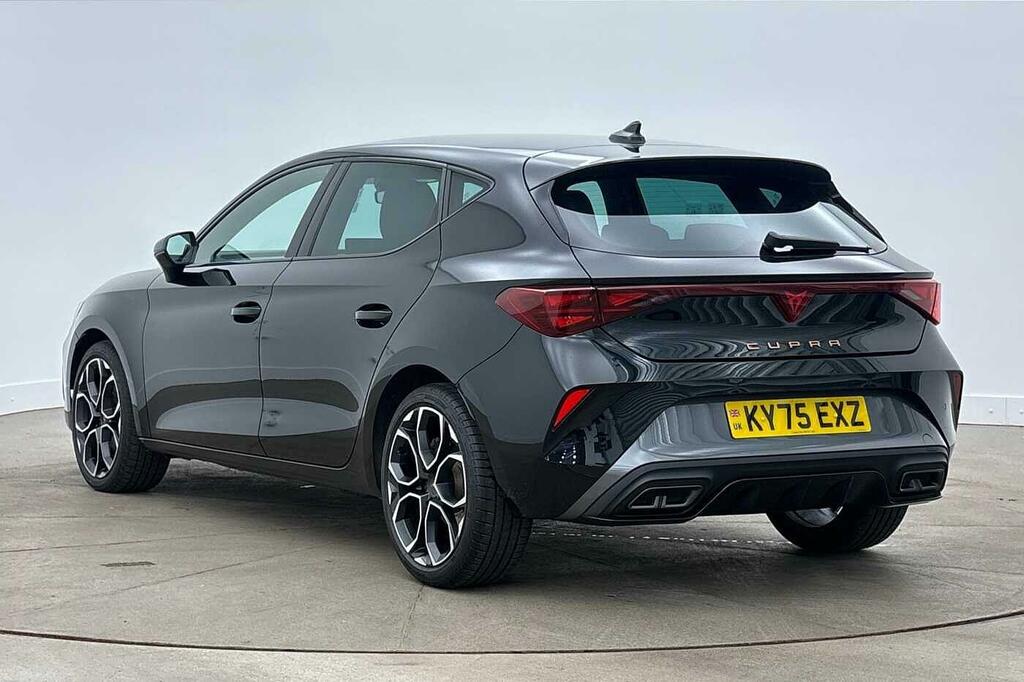 Cupra Leon 1.5 Etsi 150 V1 Dsg Black #3
