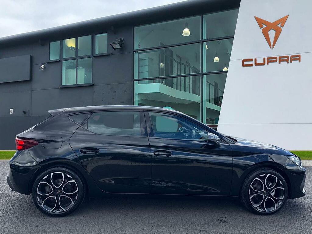 Cupra Leon 1.5 Etsi 150 V1 Dsg Black #3