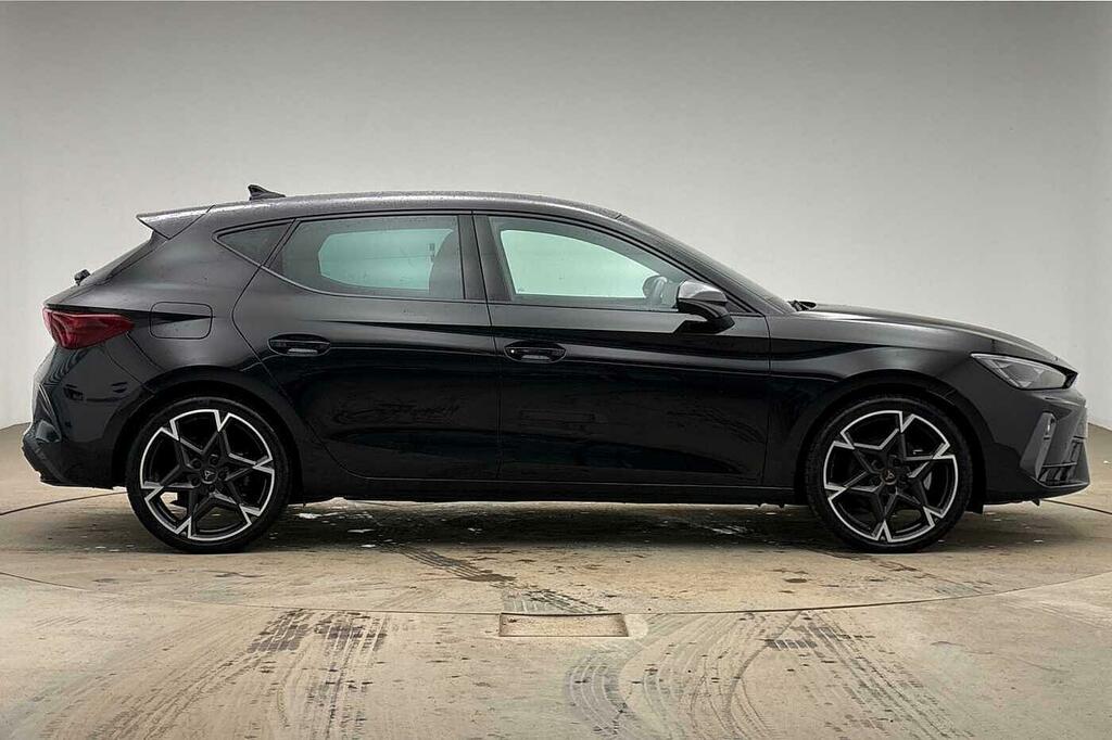 Cupra Leon 1.5 Etsi 150 V2 Dsg Black #4