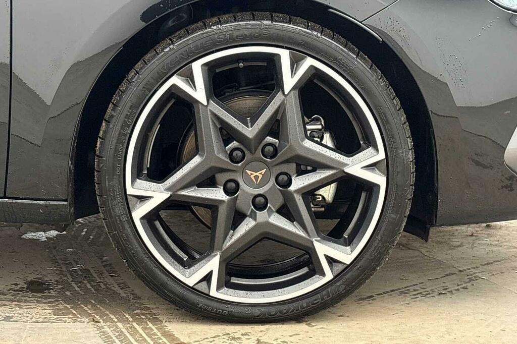 Cupra Leon 1.5 Etsi 150 V2 Dsg Black #5