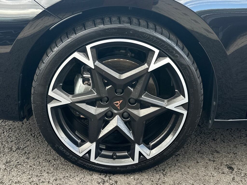 Cupra Leon 1.5 Etsi 150 V2 Dsg Black #6