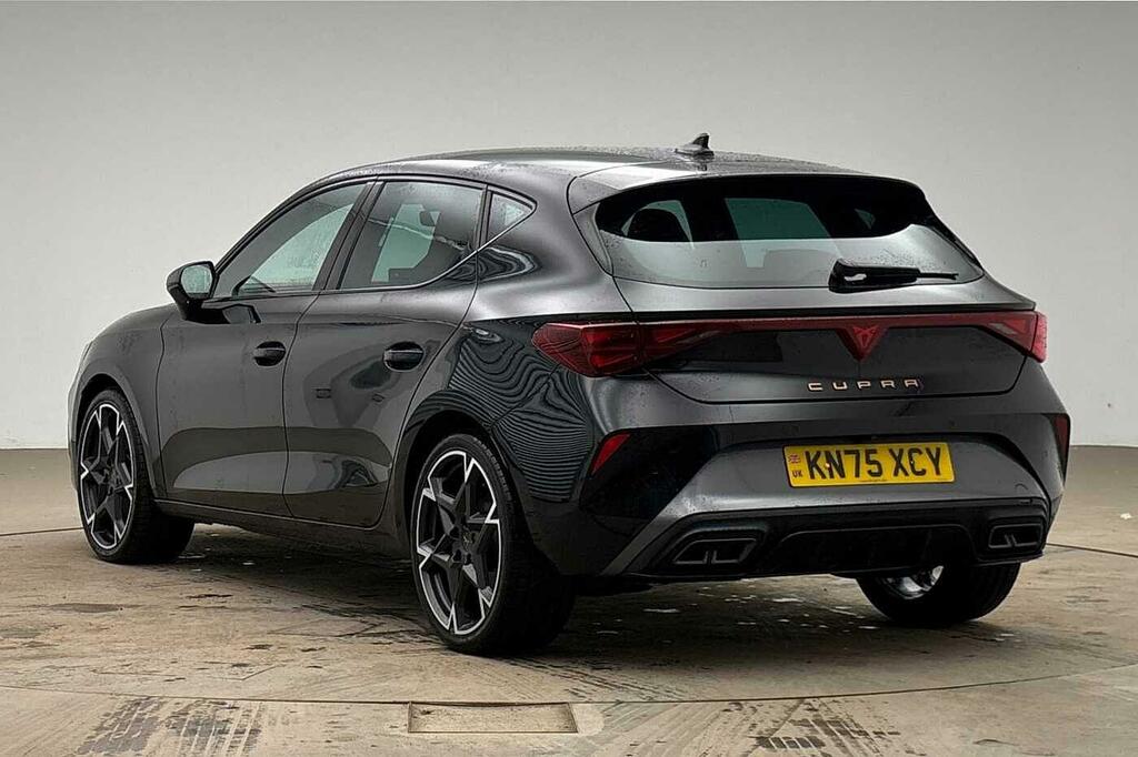 Cupra Leon 1.5 Etsi 150 V2 Dsg Black #3