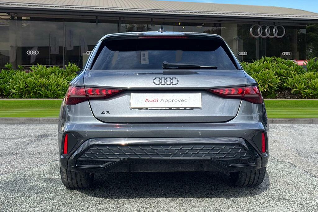 Audi A3 Black Edition 35 Tfsi 150 Ps S Tronic KT25YEY Grey #4