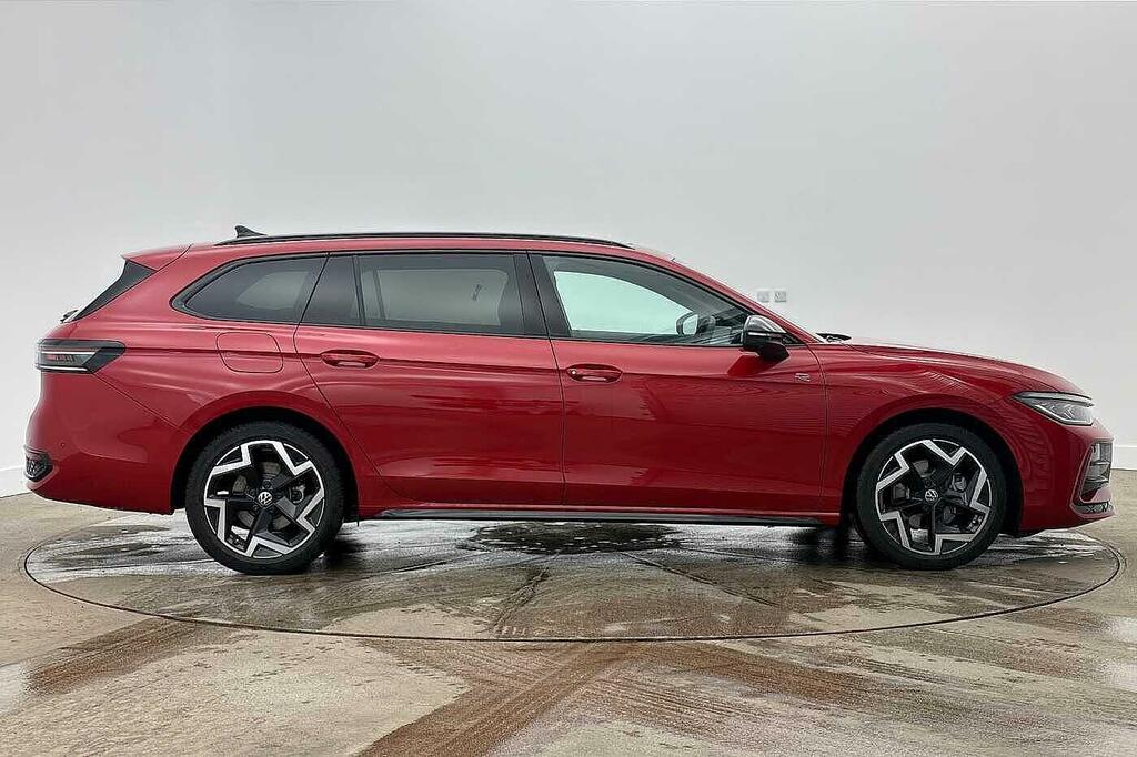 Volkswagen Passat 1.5 Etsi R-line Dsgtow Bar, Leather, Pan Roof Red #4