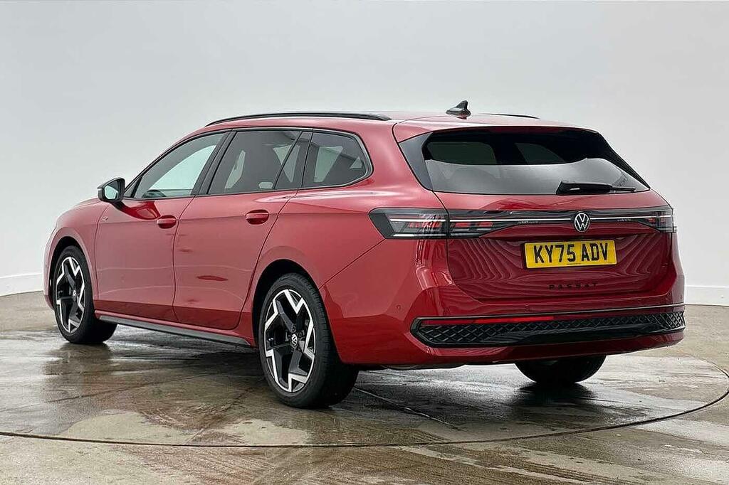 Volkswagen Passat 1.5 Etsi R-line Dsgtow Bar, Leather, Pan Roof Red #3