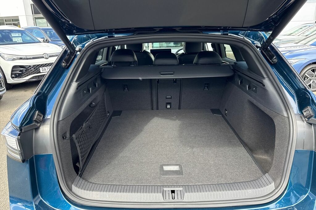 Volkswagen ID.7 210Kw Match Pro S Plus 86Kwh Led Matrix Headligh Blue #6