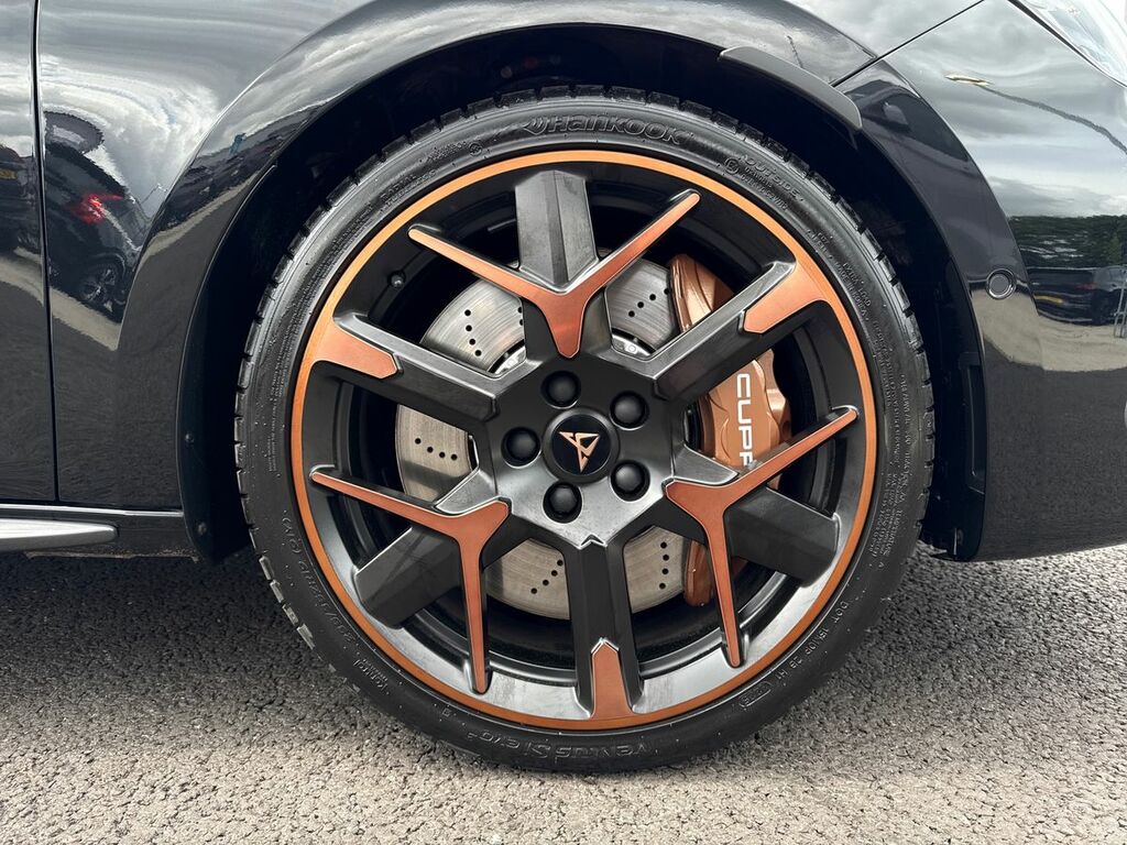 Cupra Leon 2.0 Tsi 300 Vz3 Dsg Panoramic Sunroof Black #6