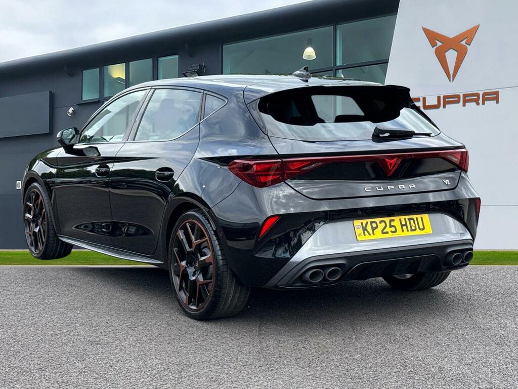 Cupra Leon 2.0 Tsi 300 Vz3 Dsg Panoramic Sunroof Black #2