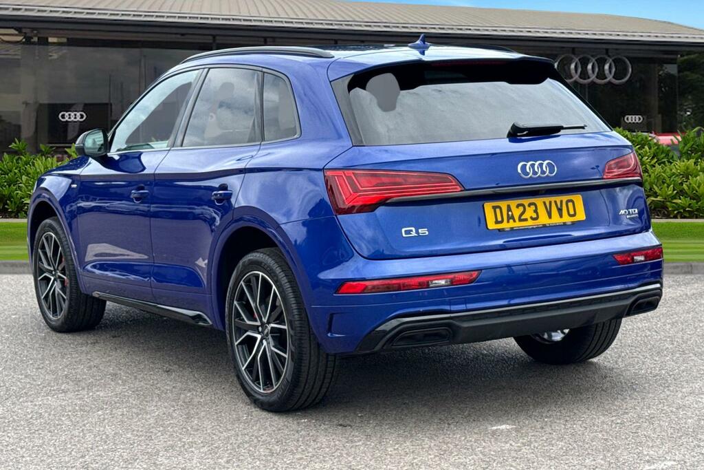 Audi Q5 Edition 1 40 Tdi Quattro 204 Ps S Tronic DA23VVO Blue #2