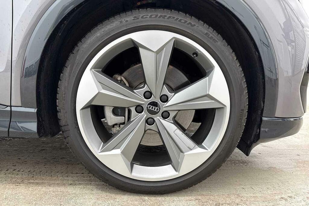 Audi Q4 E Tron Q4 Black Edition 45 E-tron Quattro 210,00 Kw Grey #5