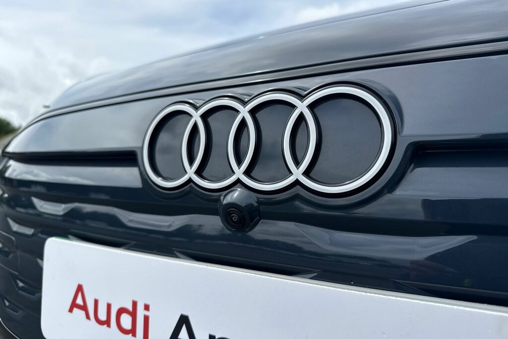 Audi A6 Avant Avant Launch Edition E-tron Performance 270,00 Kw White #26