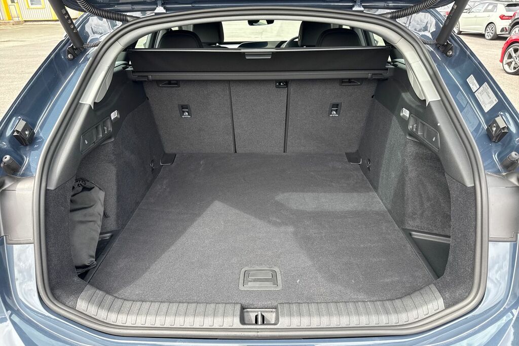 Audi A6 Avant Avant Launch Edition E-tron Performance 270,00 Kw White #9