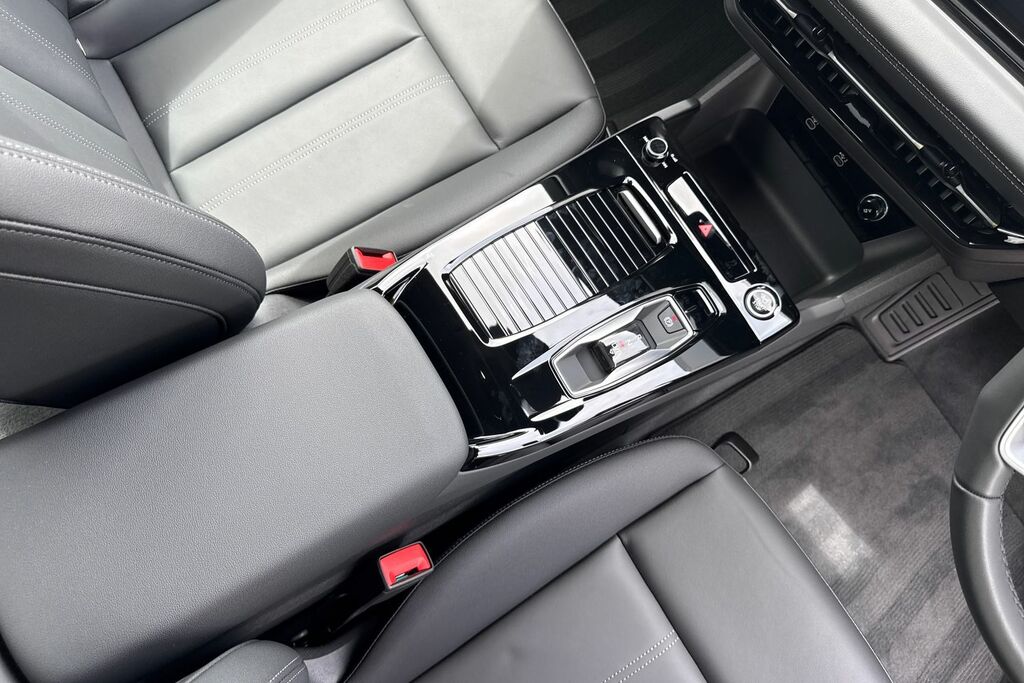 Audi A6 Avant Avant Launch Edition E-tron Performance 270,00 Kw White #19