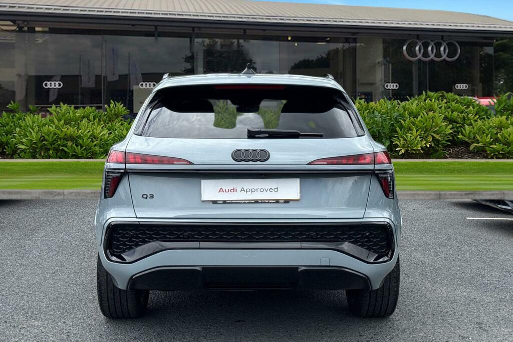 Audi Q3 Suv Edition 1 Tdi 150 Ps S Tronic BT75XML Grey #4