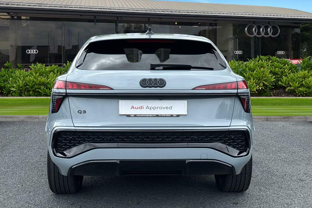 Audi Q3 Launch Edition E-hybrid 272 Ps S Tronic BW75AAX Grey #4