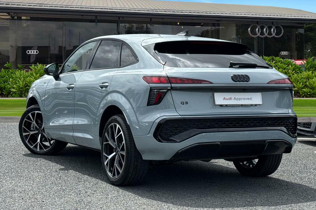 Audi Q3 Launch Edition E-hybrid 272 Ps S Tronic BW75AAX Grey #2
