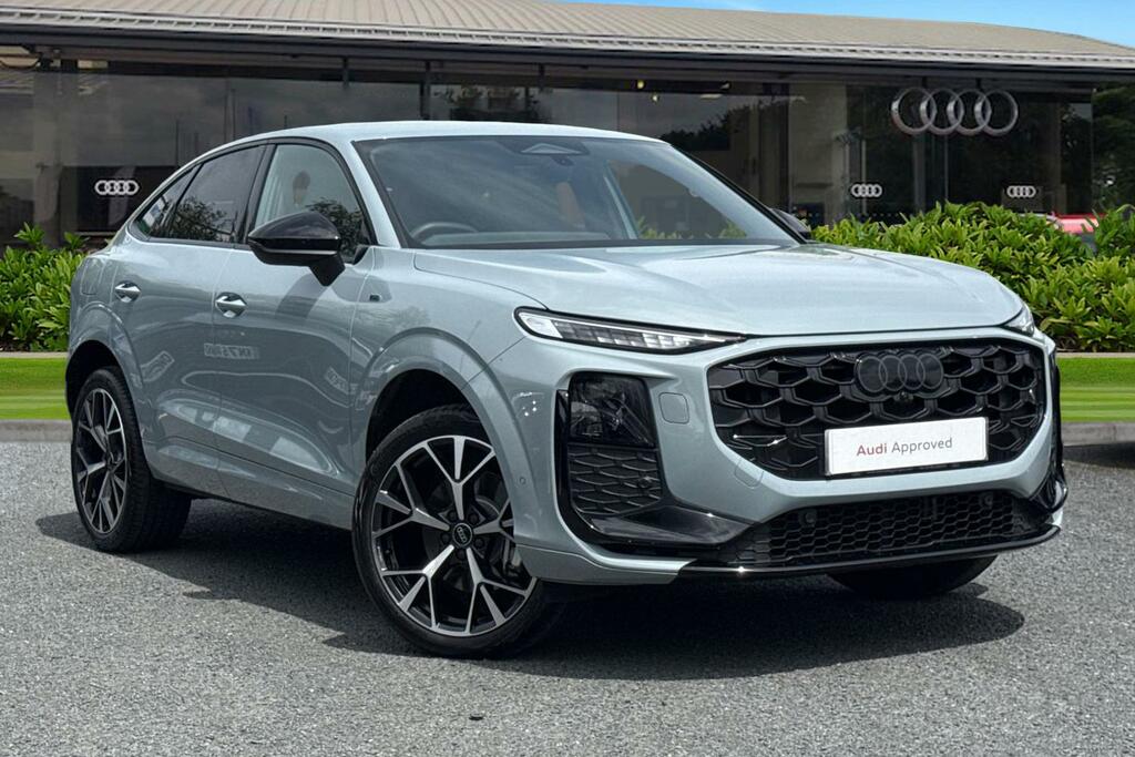 Audi Q3 Launch Edition E-hybrid 272 Ps S Tronic Grey
