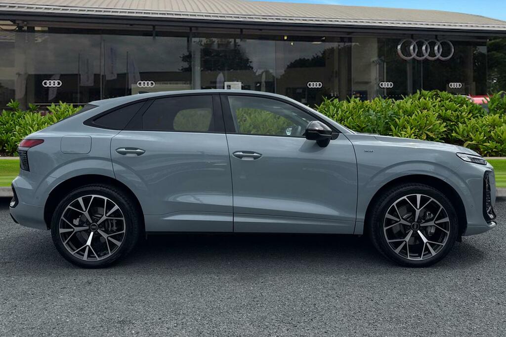 Audi Q3 Launch Edition E-hybrid 272 Ps S Tronic BW75AAX Grey #3
