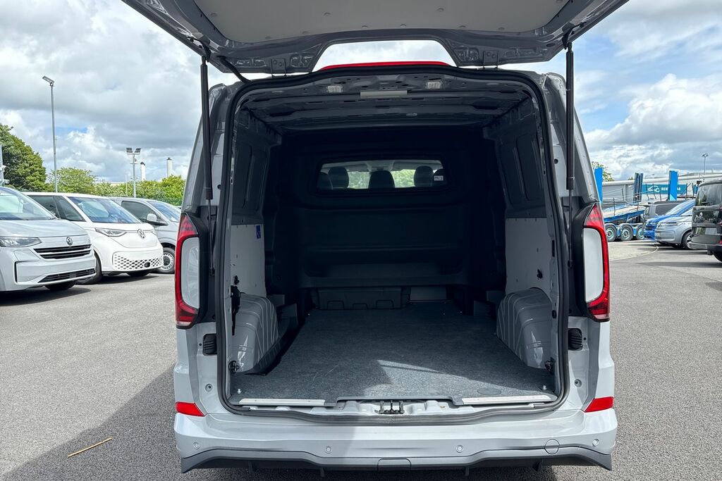 Volkswagen Transporter 2.0 Tdi 150 Commerce Pro Van 4Motion DA26BXJ Grey #6