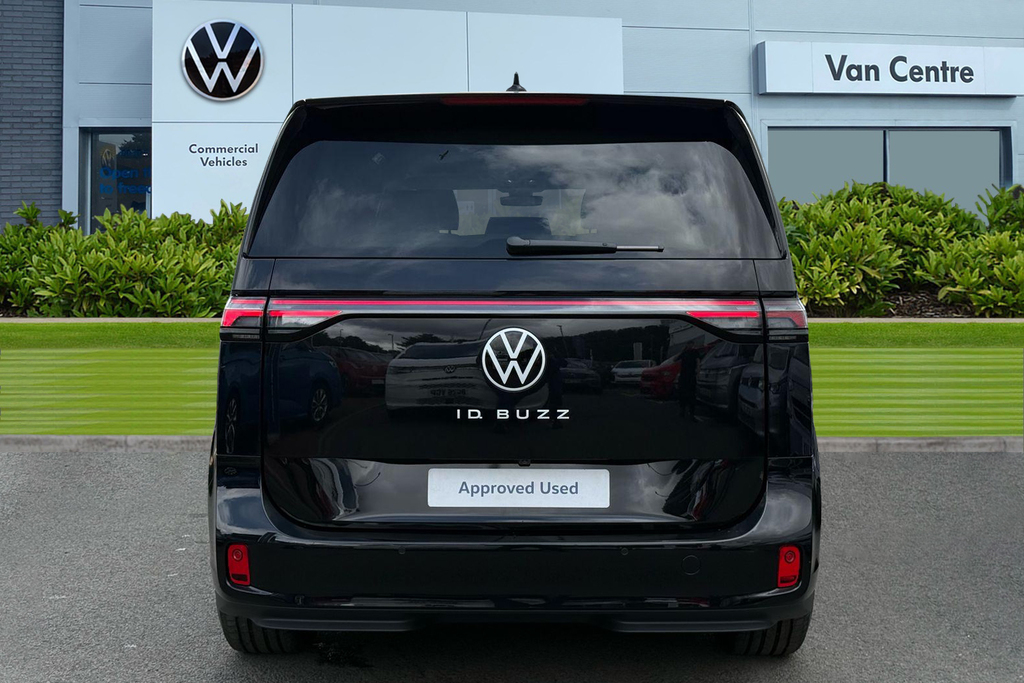 Volkswagen ID.Buzz 286Ps Style Pro 86Kwh Lwb 7 Seat Black #4