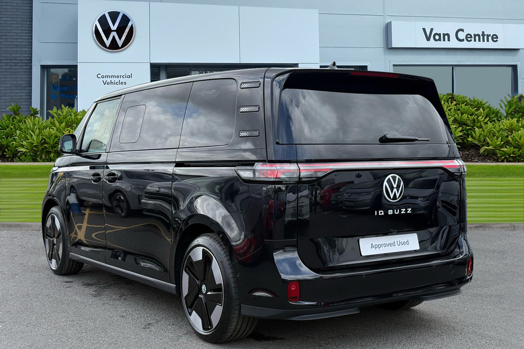 Volkswagen ID.Buzz 286Ps Style Pro 86Kwh Lwb 7 Seat Black #2