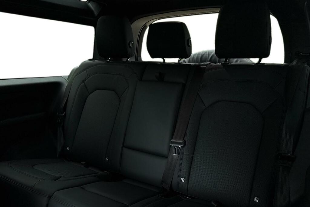 Land Rover Defender 90 3.0 D250 90 X-dynamic Se Brown #4