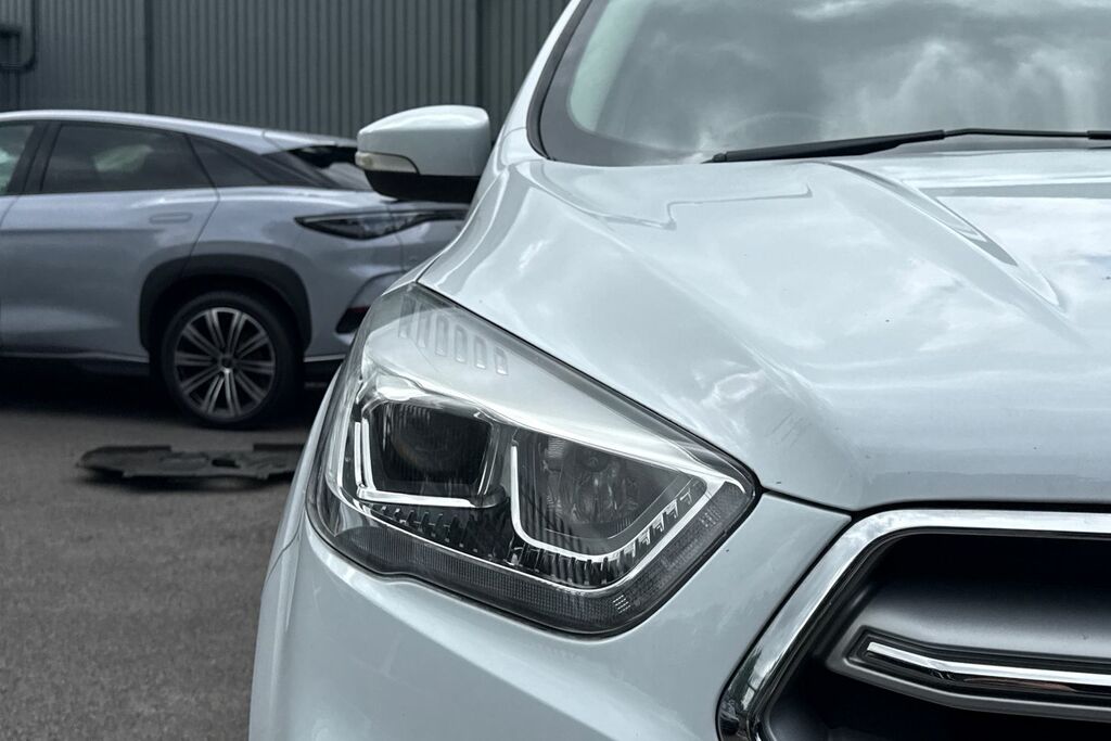Ford Kuga Hatchback White #25