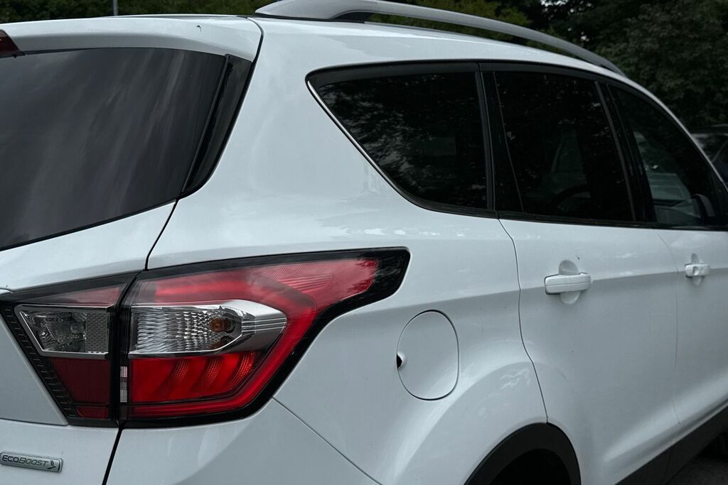 Ford Kuga Hatchback White #30