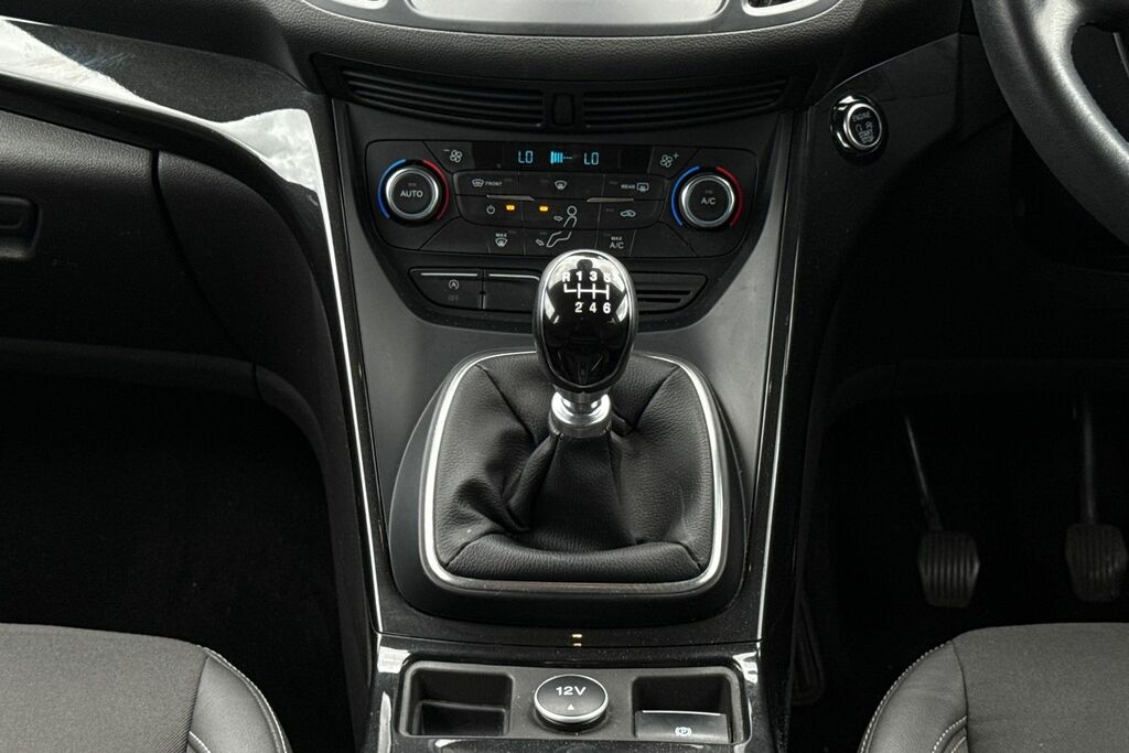 Ford Kuga Hatchback White #39