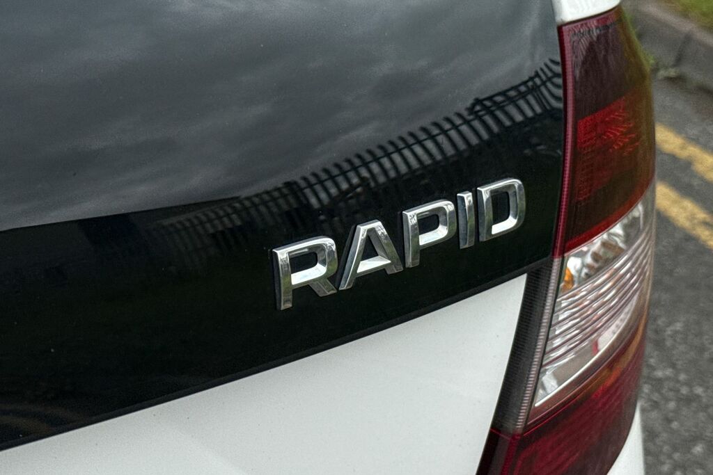 Skoda Rapid Spaceback Spaceback 1.4 Tdi Se Tech Dsg Euro 6 Ss White #28