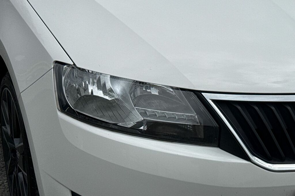 Skoda Rapid Spaceback Spaceback 1.4 Tdi Se Tech Dsg Euro 6 Ss White #37