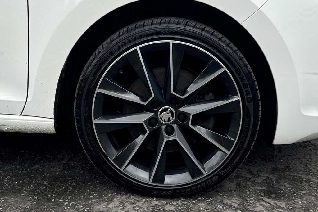 Skoda Rapid Spaceback Spaceback 1.4 Tdi Se Tech Dsg Euro 6 Ss White #9