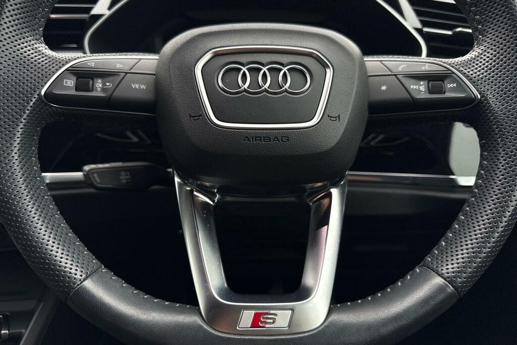Audi Q3 35 Tdi S Line S Tronic Comfortsound Pack  #35